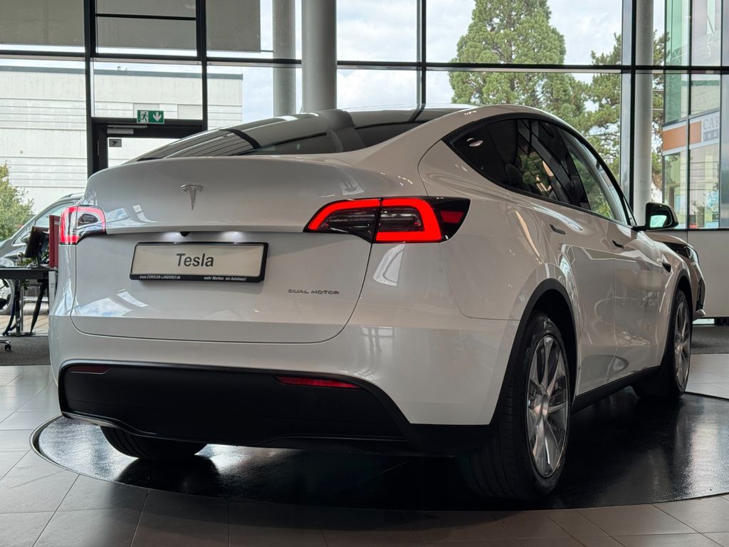 Tesla Model Y AWD Long Range Dual Motor Panorama AHK