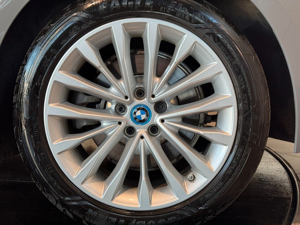 BMW 530e Lim. Luxury Laser Memory Sbel Kam HUD ACC