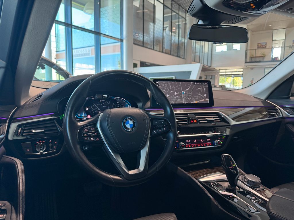 BMW 530e Lim. Luxury Laser Memory Sbel Kam HUD ACC