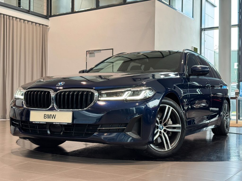 BMW 530e xDrive CockpitProf Leder H&K HUD AHK ACC