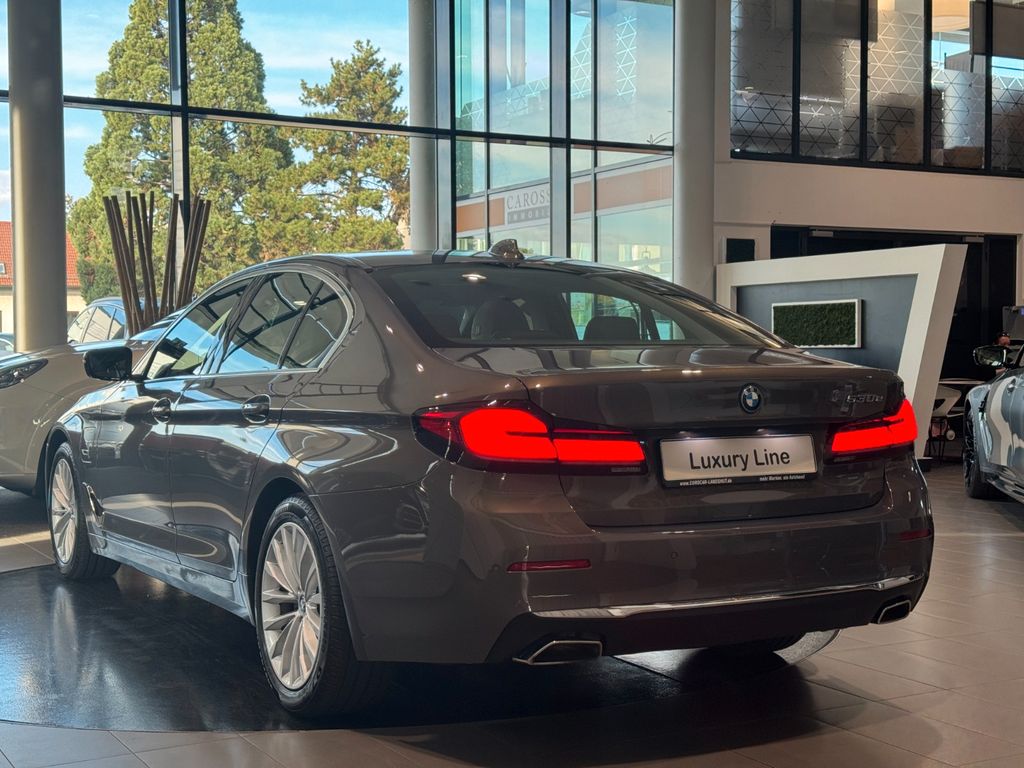 BMW 530e Lim. Luxury CockpitProf Leder eGSD H&K DDC