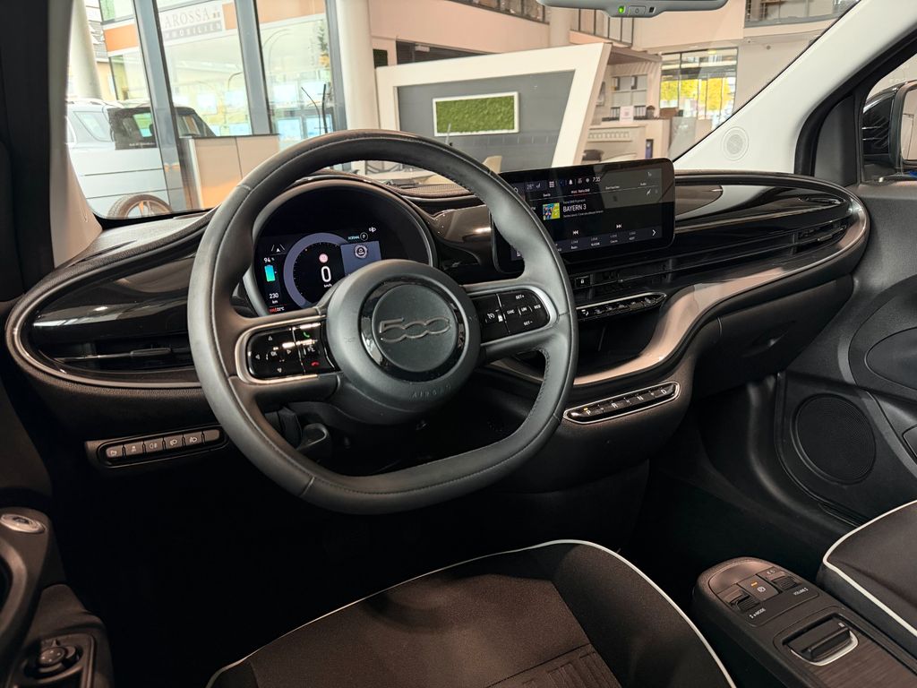 Fiat 500e 42kW/h SmartphoneInt SpurhalteA Shzg Kamera