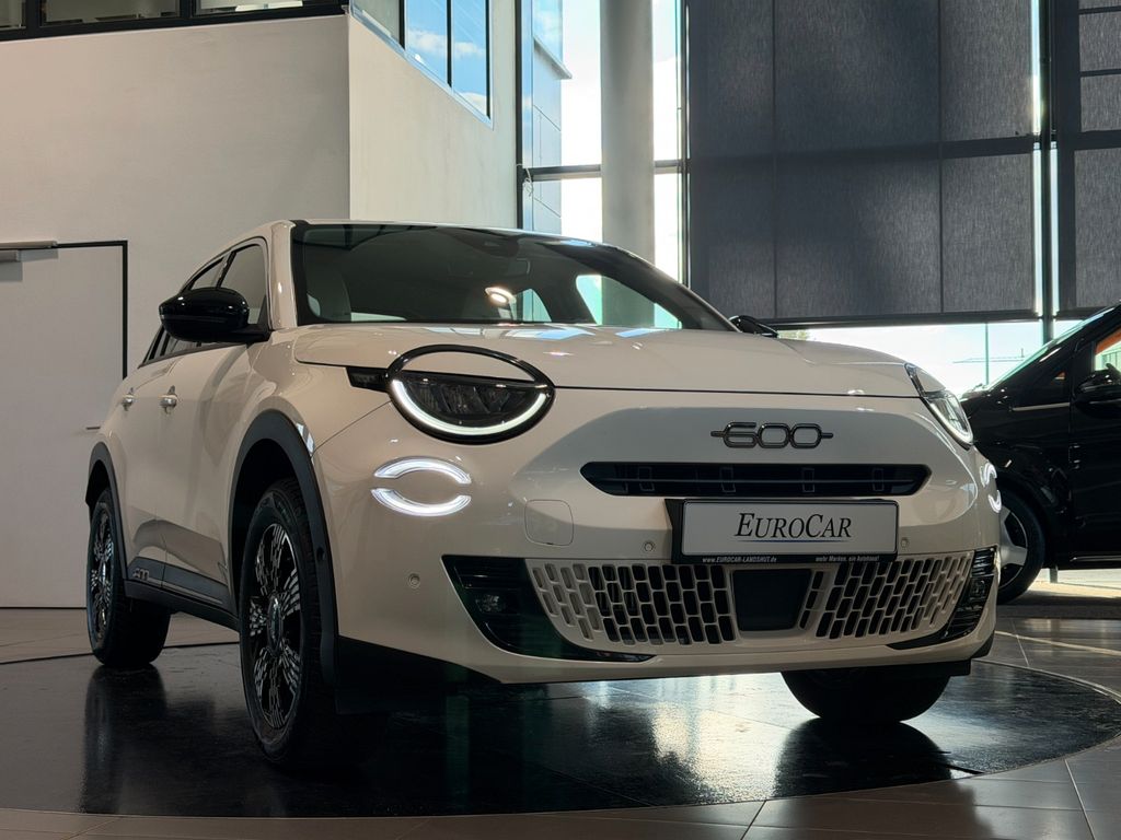 Fiat 600 Hybrid StyleP SmartphoneInt. Shz Kamera LED