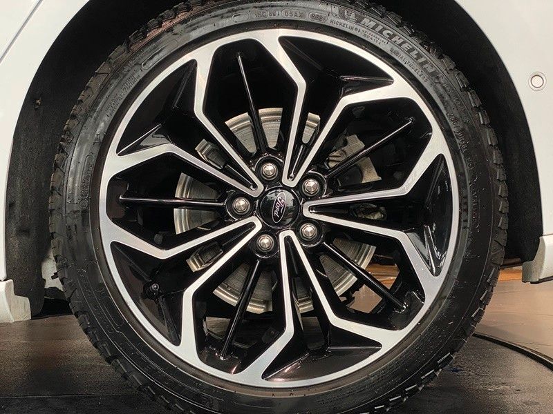 Ford Focus Lim. 1.0 EcoBoost ST-Line Navi LED WinterP