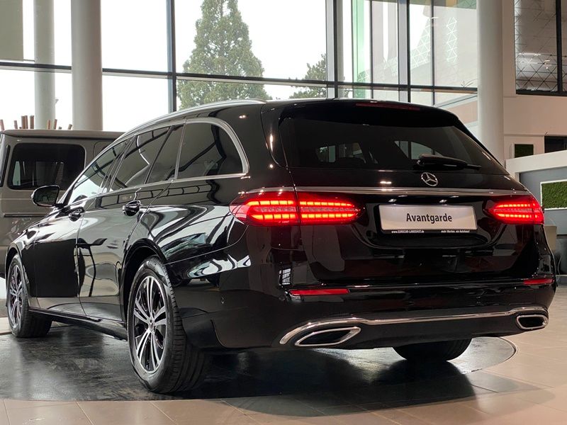 Mercedes-Benz E 220d Avantg WideS Memory AugReality AHK DTR+
