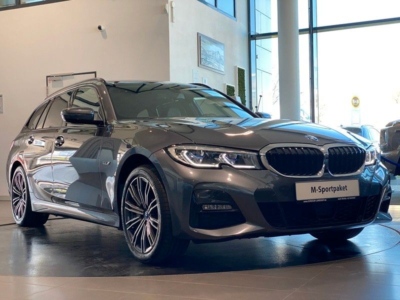 BMW 330e xDr M-Sport Laser HUD Memory SView AHK ACC
