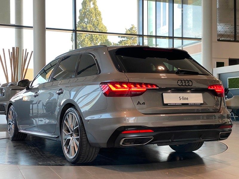 Audi A4 40TDI quatt S-line edition one Matrix AHK ACC