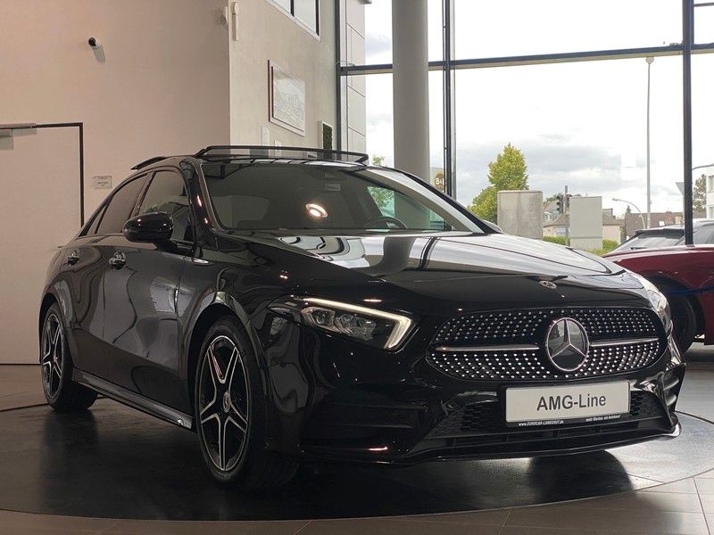 Mercedes-Benz A 200 Lim. 4M AMG NightP WideS Sthz Pano LED Kam