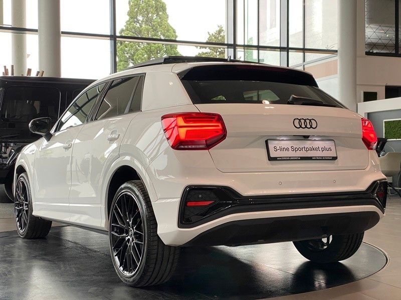 Audi Q2 35 TFSI S-line ViCo AmbienteB Matrix Pano AHK