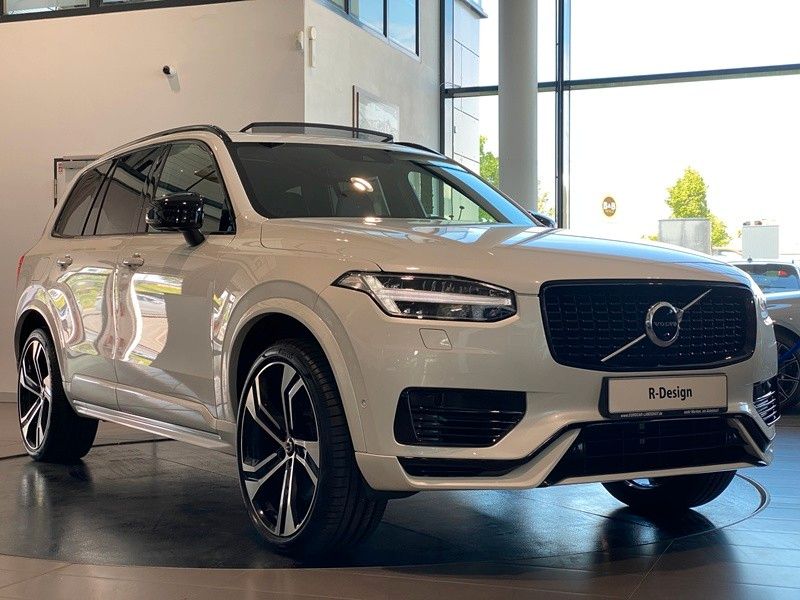 Volvo XC 90 T8 AWD R-Design Luftf KiSi Pano B&W 7S 22"