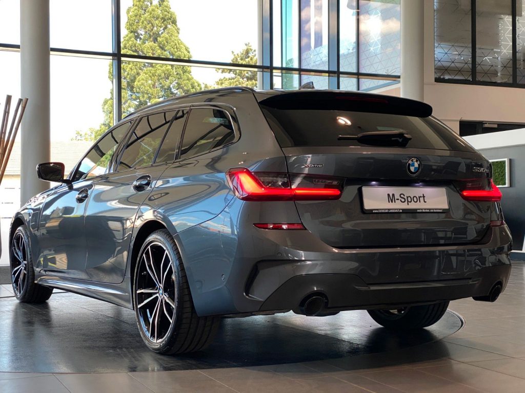BMW 330e xDr M-Sport Laser HUD Memory SView ACC 19"