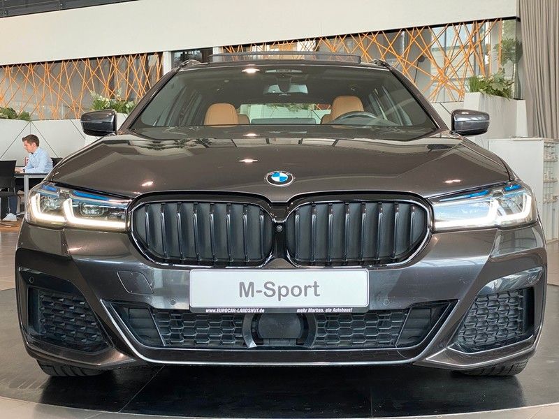 BMW 530e xDr M-Sport Laser Memory HUD H&K AHK ACC