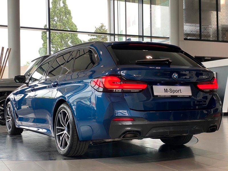 BMW 530e xDr M-Sport Laser Sbel Pano HUD AHK ACC B&W