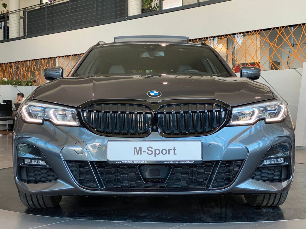 BMW 330e xDr M-Sport Laser HUD Memory SView ACC 19"