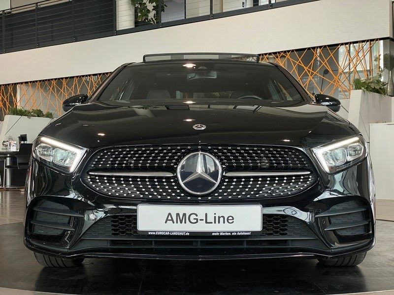 Mercedes-Benz A 200 Lim. 4M AMG NightP WideS Sthz Pano LED Kam
