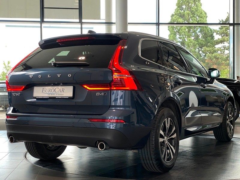 Volvo XC 60 AWD Momentum Pro Navi Memory Kam. LED AHK