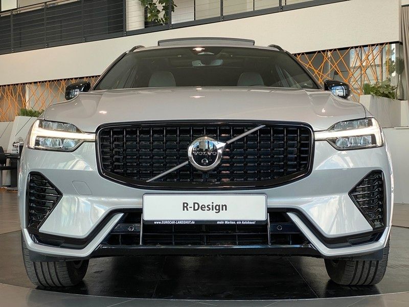Volvo XC 60 AWD R-Design Sthz Pano Memory H&K ACC AHK