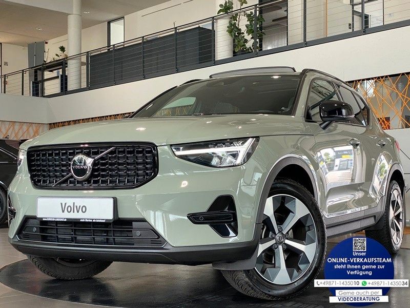 Volvo XC40 T2 Plus Dark Navi Pano Memory LED H&K 19"