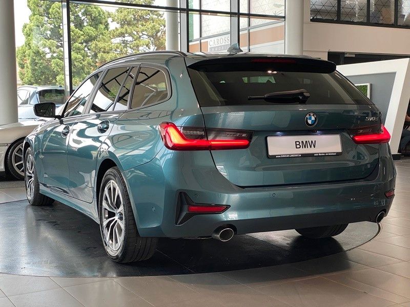 BMW 318d Touring Advantage CockpitProf SurroundView