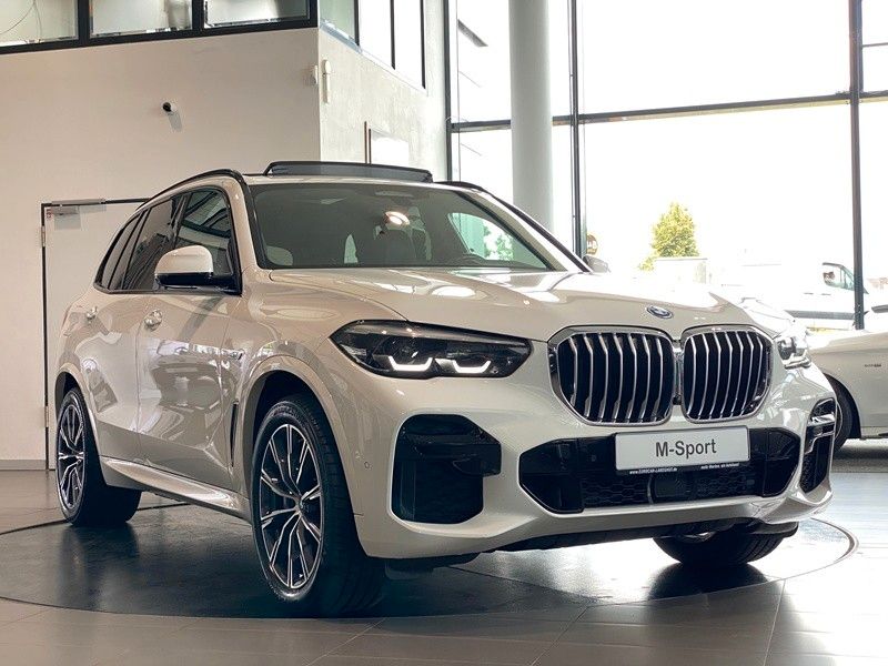 BMW X5 45e xDr M-Sport SurrView Memory Pano HUD ACC