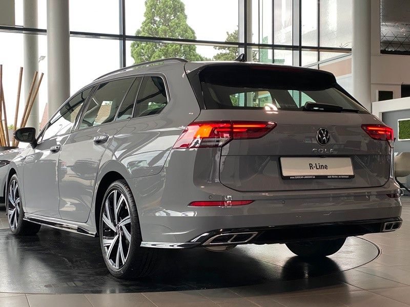 Volkswagen Golf VIII 1.5 TSI R-Line DigiCo WinterP. Kam AHK