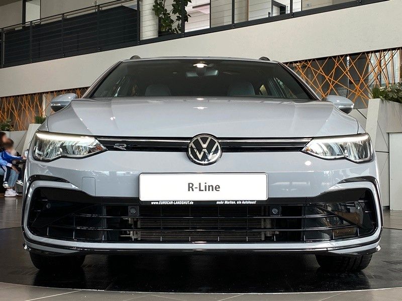 Volkswagen Golf VIII 1.5 TSI R-Line DigiCo WinterP. Kam AHK
