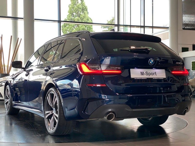 BMW 330e M-Sport M-Sitze Laser Pano Memory AHK ACC