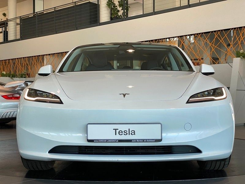 Tesla Model 3 AWD Long Range Dual Highland Sbel LED