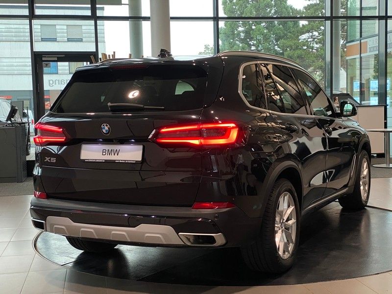 BMW X5 xLine CockpitProf Leder Sthz 4xShz HiFi LED