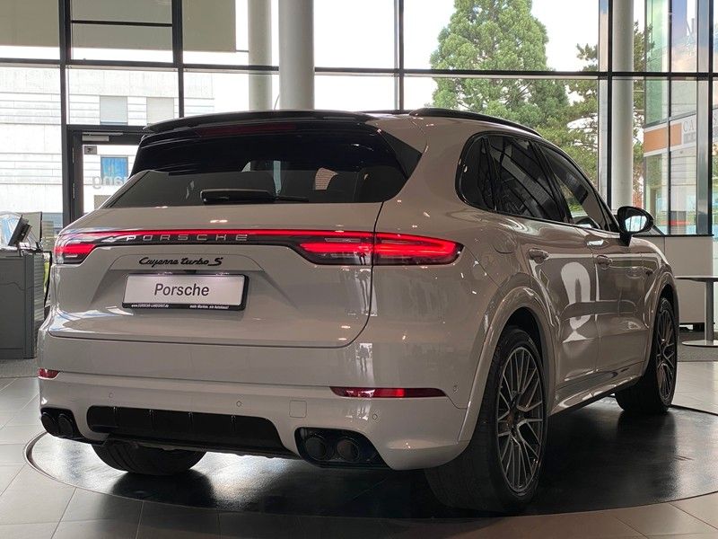 Porsche Cayenne Turbo SE SportDesign Sbel Carbon ACC AHK