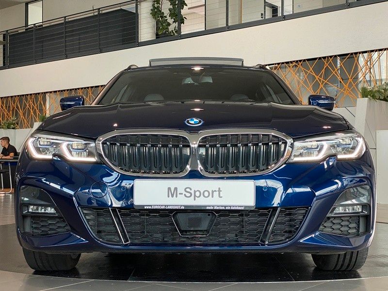 BMW 330e M-Sport M-Sitze Laser Pano Memory AHK ACC