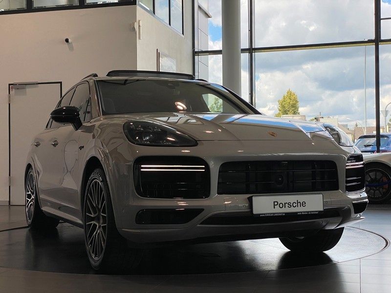 Porsche Cayenne Turbo SE SportDesign Sbel Carbon ACC AHK