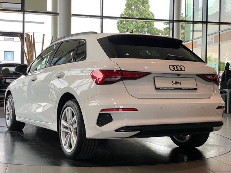 Audi A3 30 TDI S-line ViCo S-Sitze Sthz Kam AHK ACC