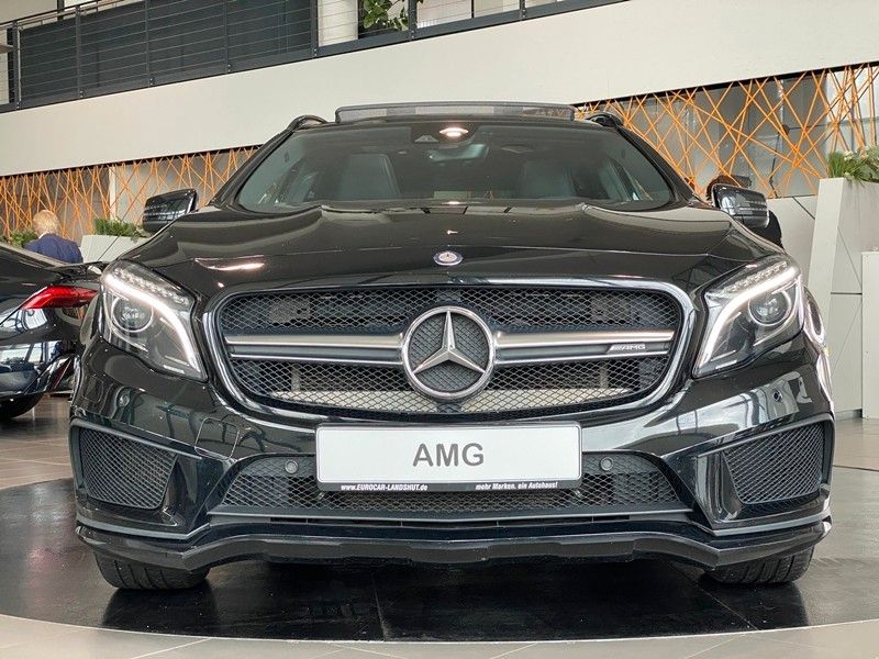 Mercedes-Benz GLA45 AMG Driver&apos;sP COMAND Memory H&K Sportabgas