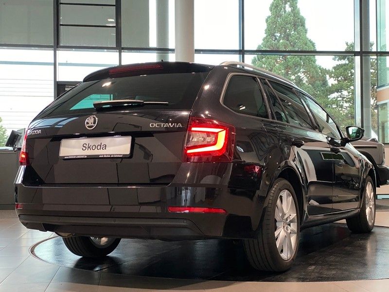 Skoda Octavia 1.5 TSI Clever DSG Navi LED Shzg DAB ACC