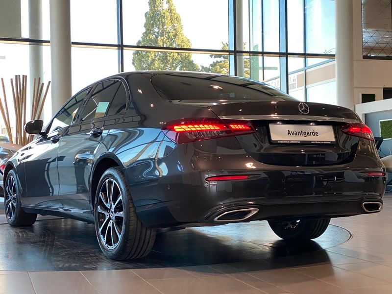 Mercedes-Benz E 220d Lim. 4M Avantgarde NightP WideS Kam DTR+