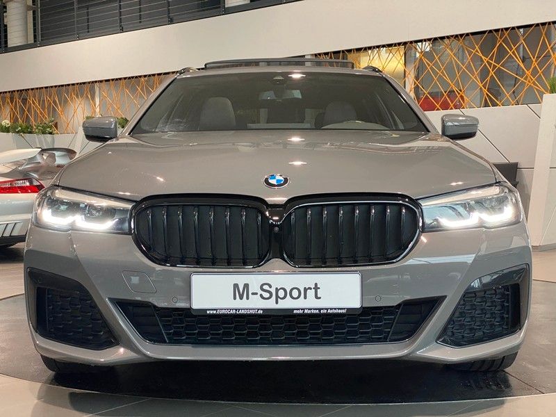 BMW 520d xDr M-Sport CockpitProf Pano H&K DDC AHK