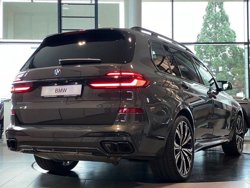 BMW X7 M60i M-SportPro M-Sitze Sbel Sthz B&W AHK 23"