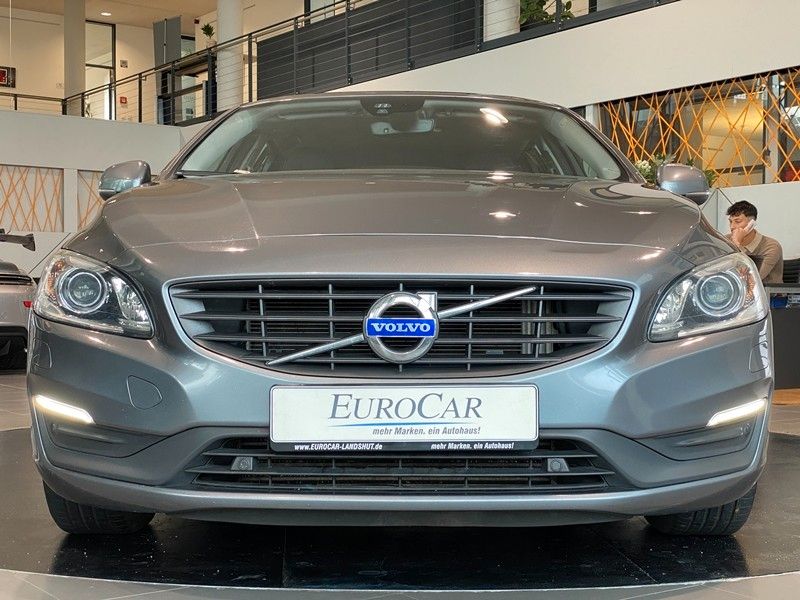 Volvo V60 Kombi D3 Linje Business Navi Bi-Xenon PDC
