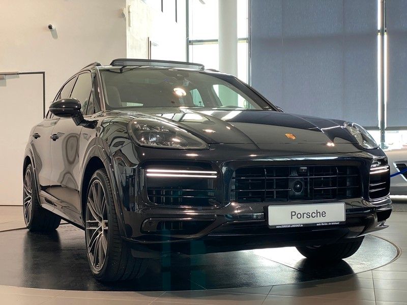 Porsche Cayenne Turbo SportDesign Sbel Carbon InnoD. AHK