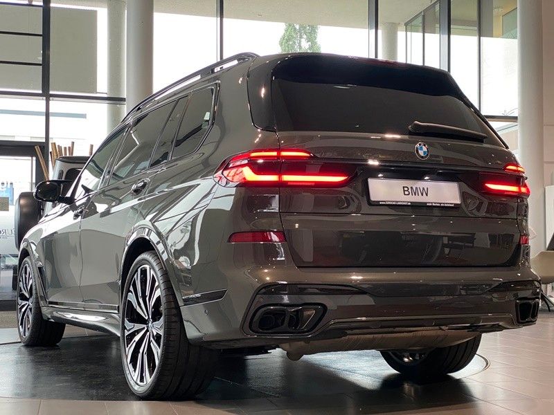 BMW X7 M60i M-SportPro M-Sitze Sbel Sthz B&W AHK 23"