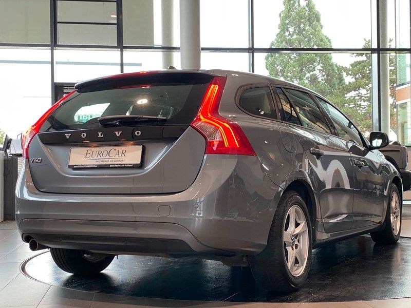 Volvo V60 Kombi D3 Linje Business Navi Bi-Xenon PDC