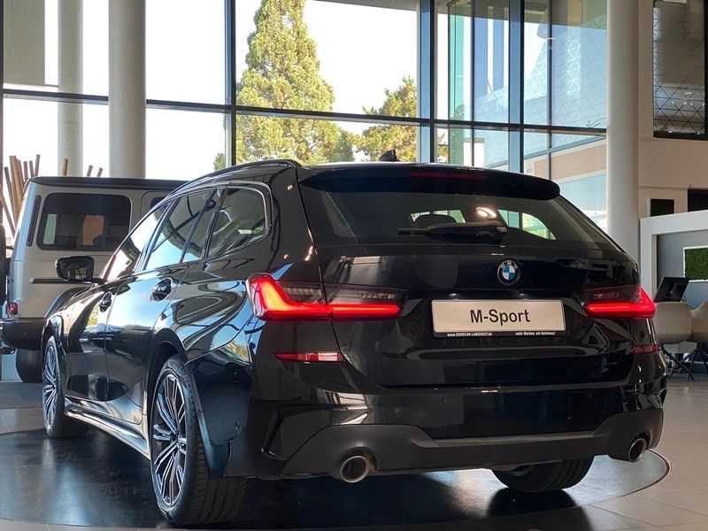 BMW 330i xDr M-Sport CockpitProf Laser HUD Sthz Pano