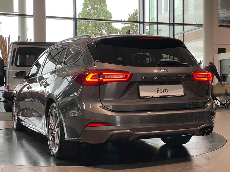 Ford Focus 1.0 EcoBoost ST-Line Navi HUD WinterP ACC