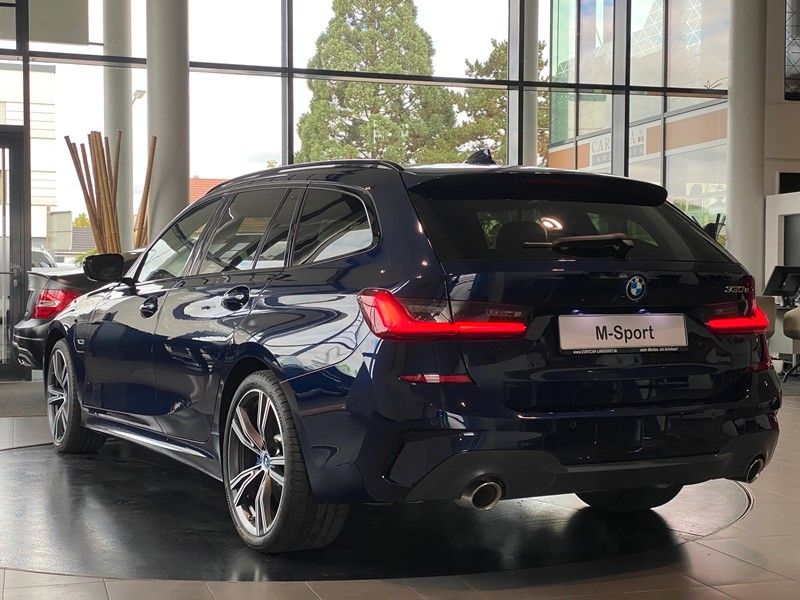 BMW 330e M-Sport M-Sitze Laser Pano Memory AHK ACC