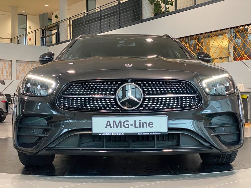 Mercedes-Benz E 300de AMG NightP WideS Pano Burm. DTR AHK 360°