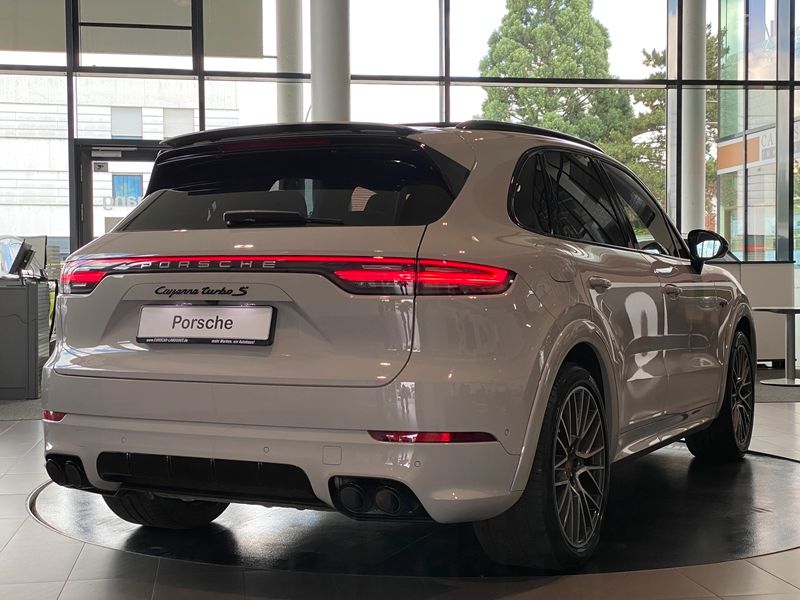 Porsche Cayenne Turbo SE SportDesign Sbel Carbon ACC AHK