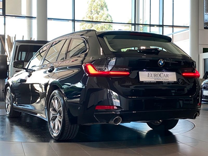 BMW 318d Touring Curved DrivingA Kamera Pano HUD ACC