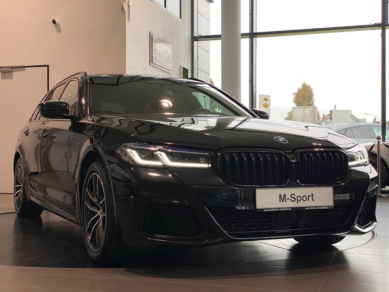 BMW 530e xDr M-Sport Laser Memory SView HUD AHK ACC