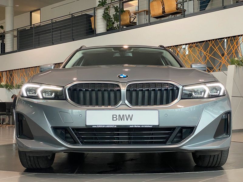 BMW 320d Touring xDrive Curved DrivingA. DAB Shz LED